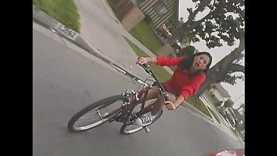 Unplugged - Got bra-stuffers - full video