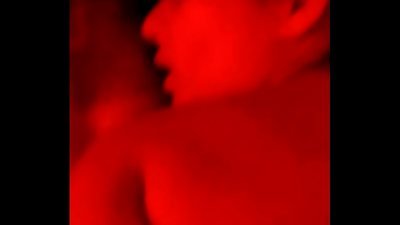 Tiene la verga bien metida que no se da cuenta que la estoy grabando mientras est&aacute; de perrito