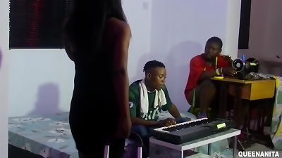 My husband girlfriend Visited Us Unexpectedly Because She Missed Her Flight I Asked My hubby Not To Send Her Out And Let Her observe Us ravaged