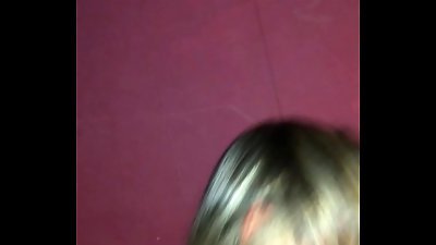 novinha loira cavalgando