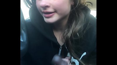 g/g bestfriend gives me road head til drinks it