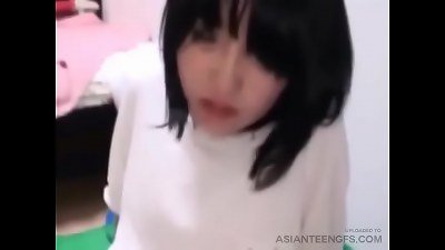 cute chinese girlfriend in real homemade video