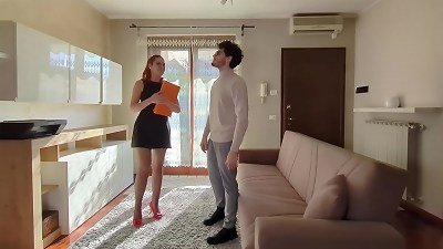 Real Estate Agent got drilled hard just to sell the property to me, cum on face(DIA ITA AMATORIALE)