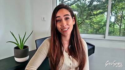 naughty teenage Camila wants a hard fuckpole