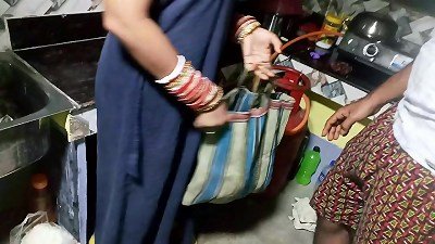 Neighbor devarji gave xxx delight of stiffy to aunty in the kitchen