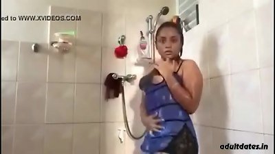 insatiable indian school schoolgirl from Adultdates.in selfie bathing