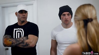 crew owners wifey Sarah Vandella poked by juiced up athlete