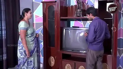 Desi Aunty Romance with wire dude