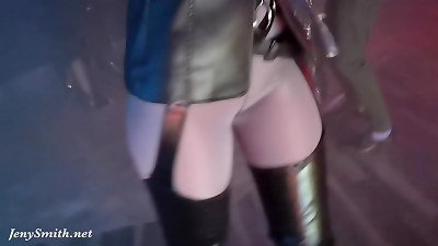 Jeny's twin sis Merry goes to club