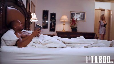 Musa Phoenix penetrated Her girlfriend Lilly James daughter Lola Fae